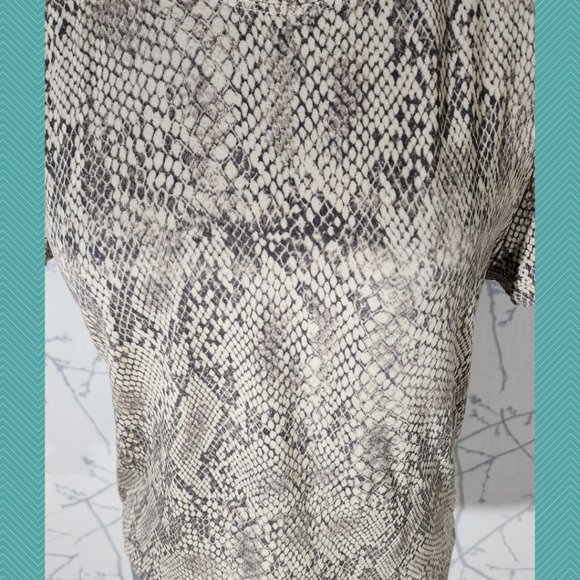 Babaton Beige Snakeskin Print Crewneck Isamu Tee - Picture 2 of 4